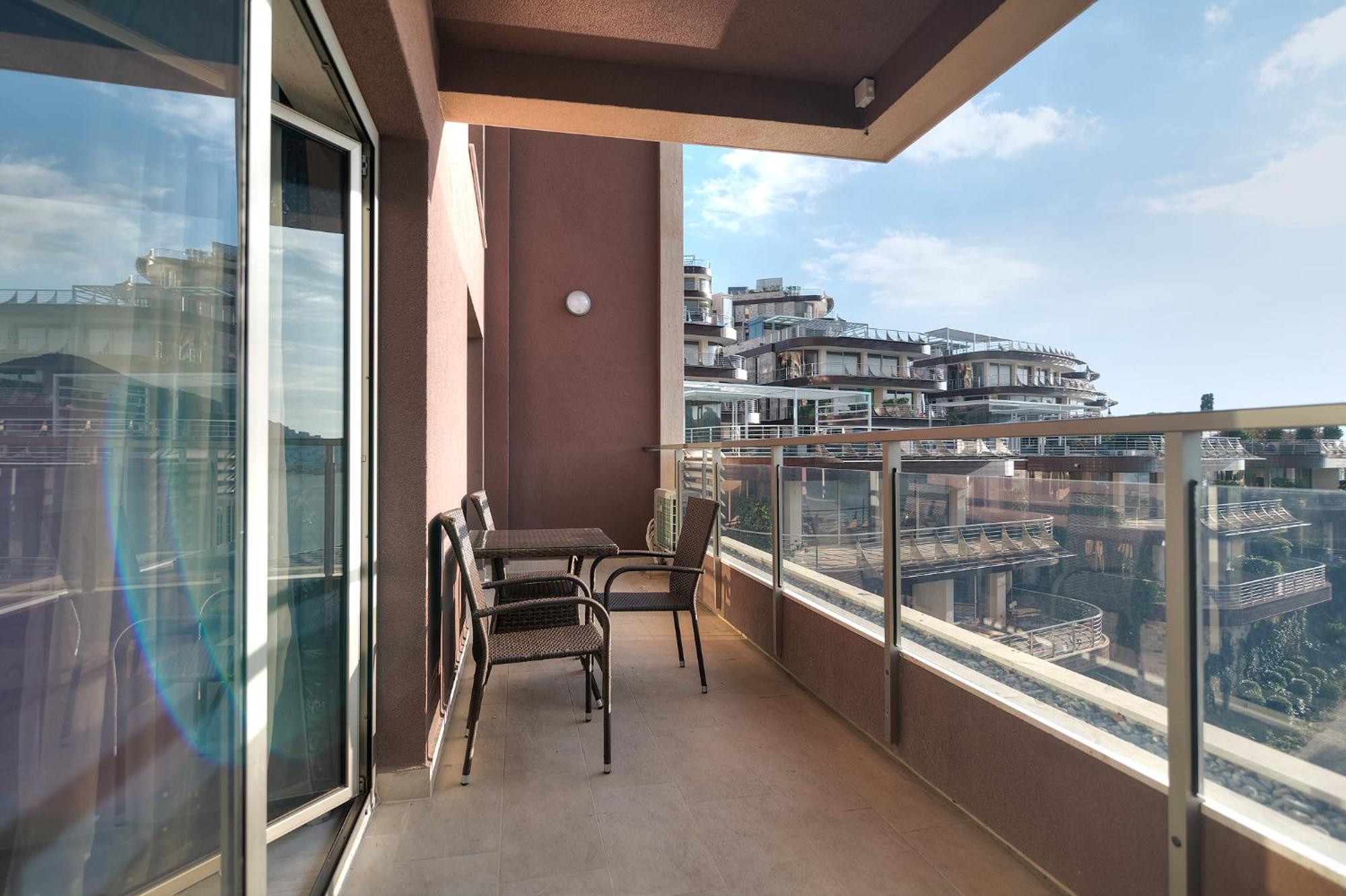 Harmonia Sunny Apartment