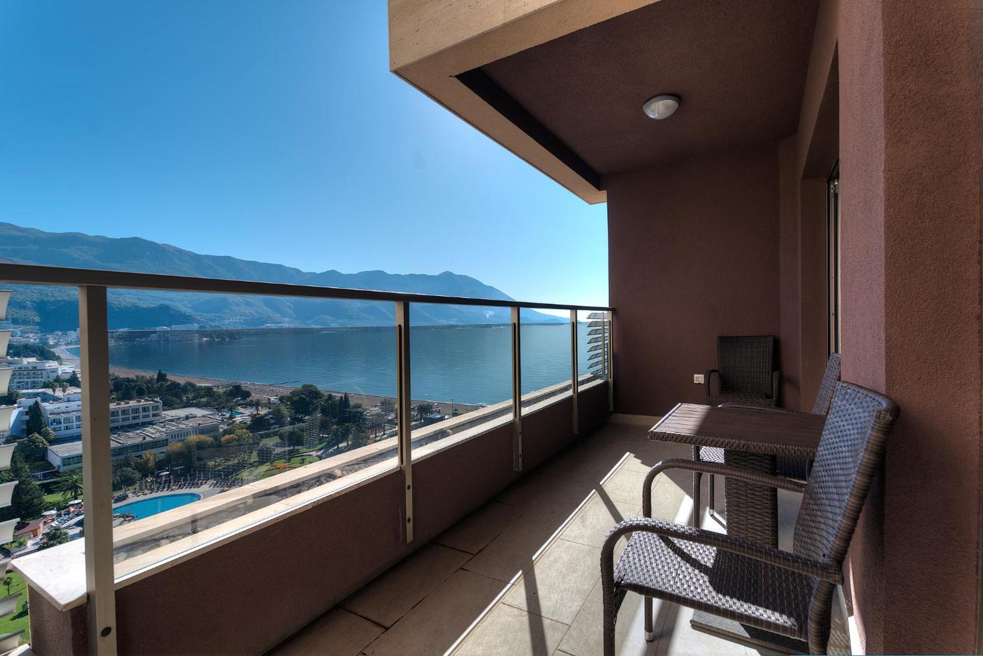 Harmonia Sunny Apartment Budva