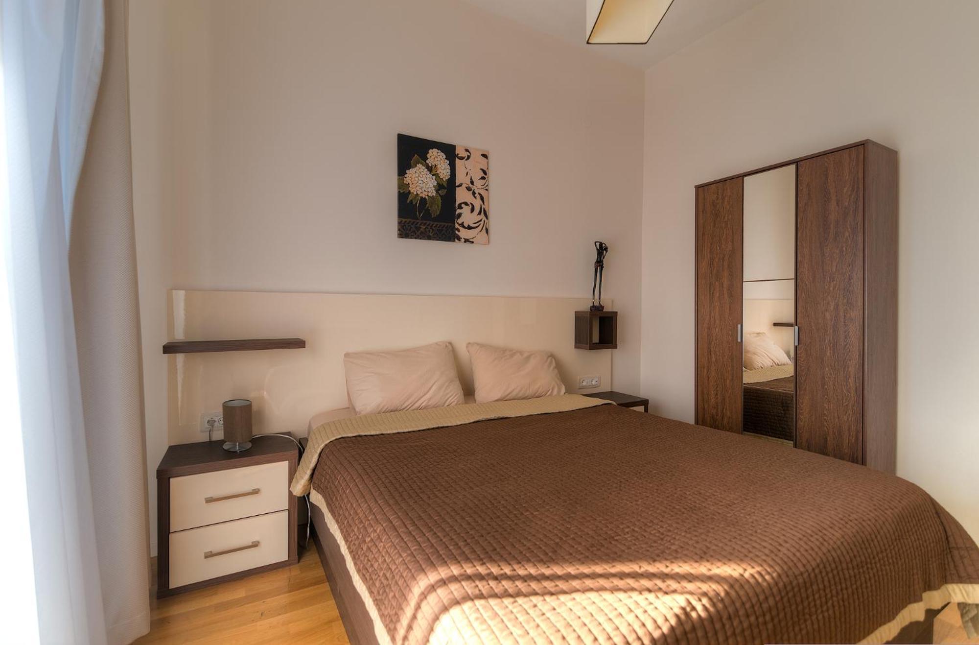Harmonia Sunny Apartment *